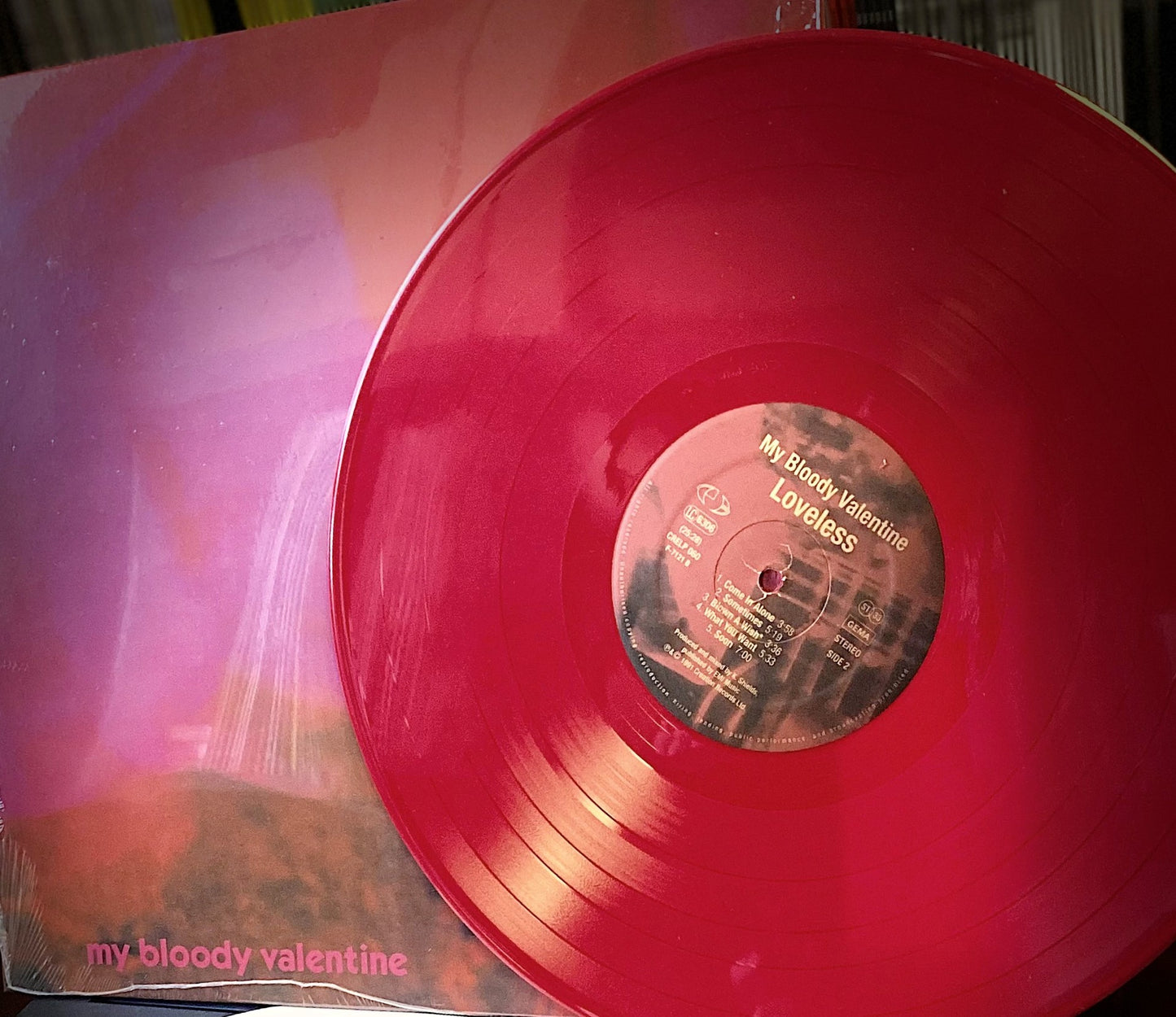 MY BLOODY VALENTINE – Loveless LP (color vinyl)