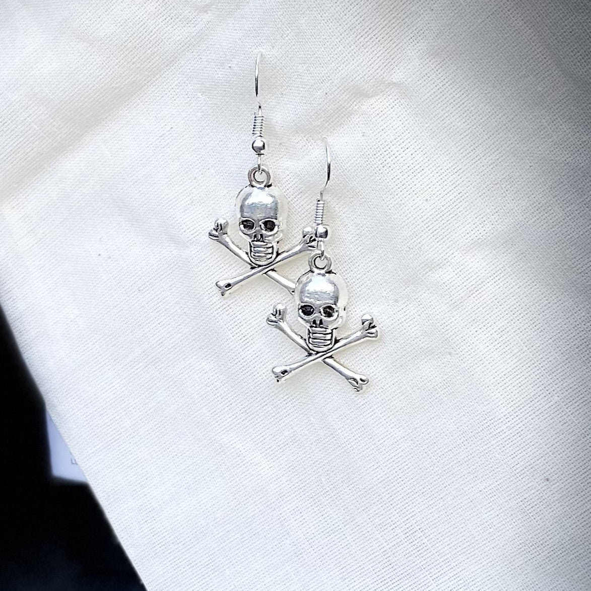 Skull & Crossbones Earring