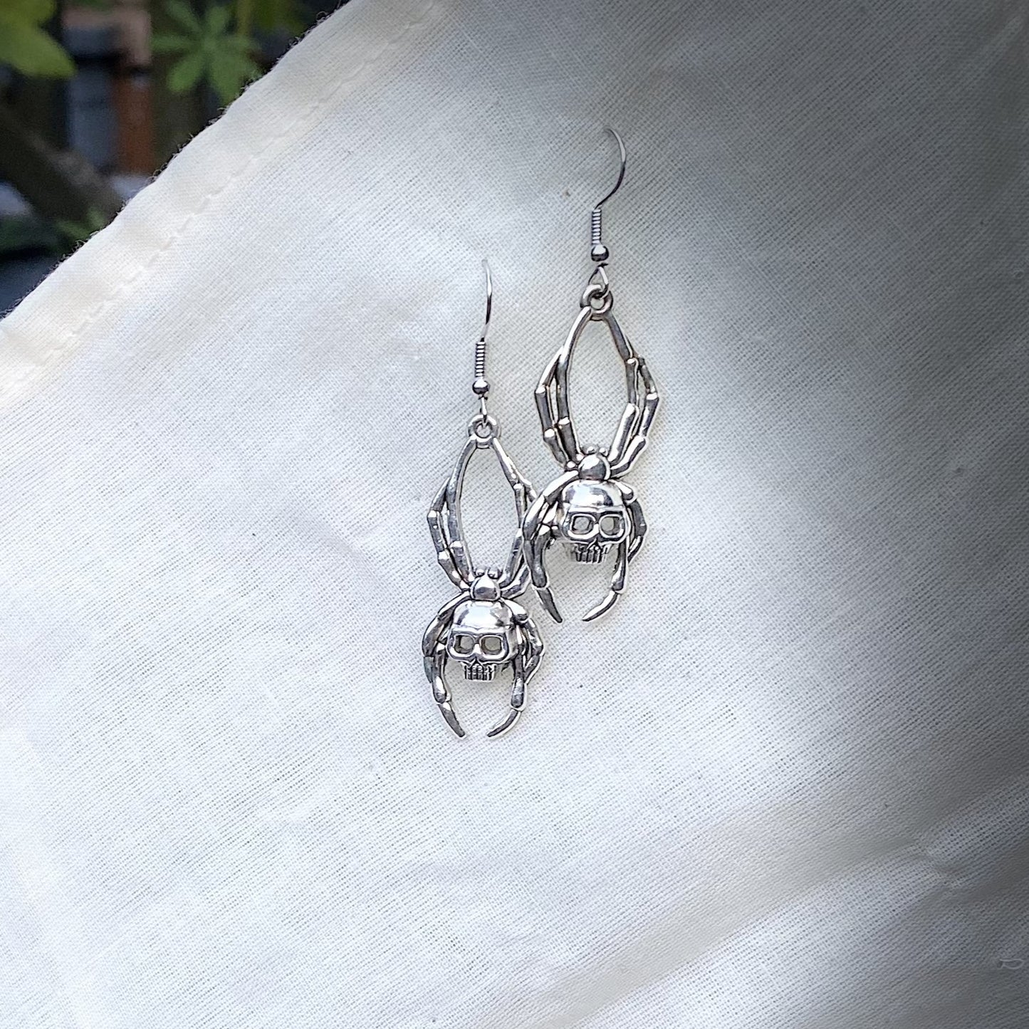 Spider Skull-Abdomen Earring