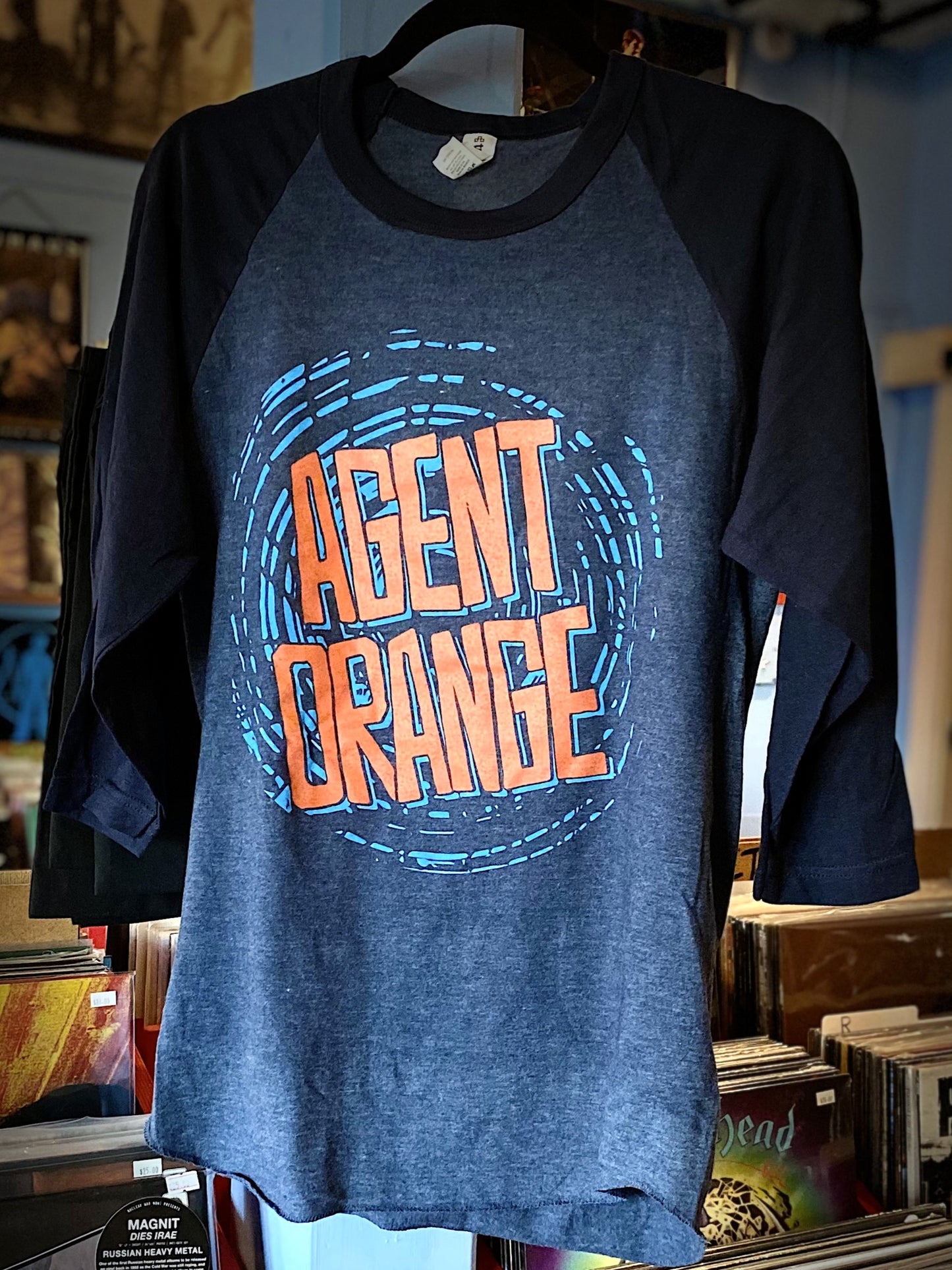 AGENT ORANGE | This Is... Distorted Raglan