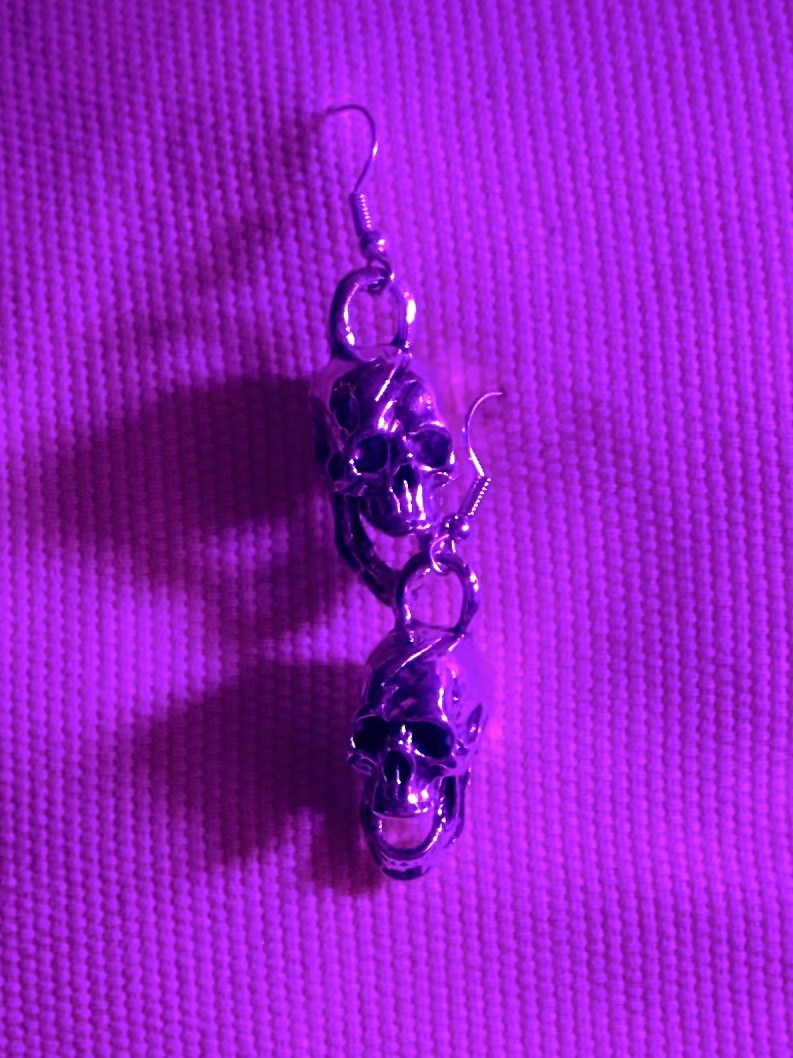 Skull Earring (Open-Mouthed)