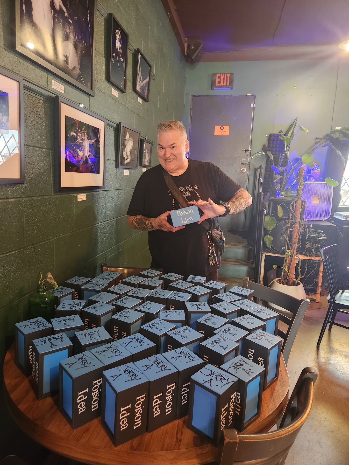 **PREORDER** POISON IDEA – 4xCassette Box Set SIGNED By Jerry A