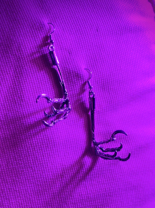 Claw Earring