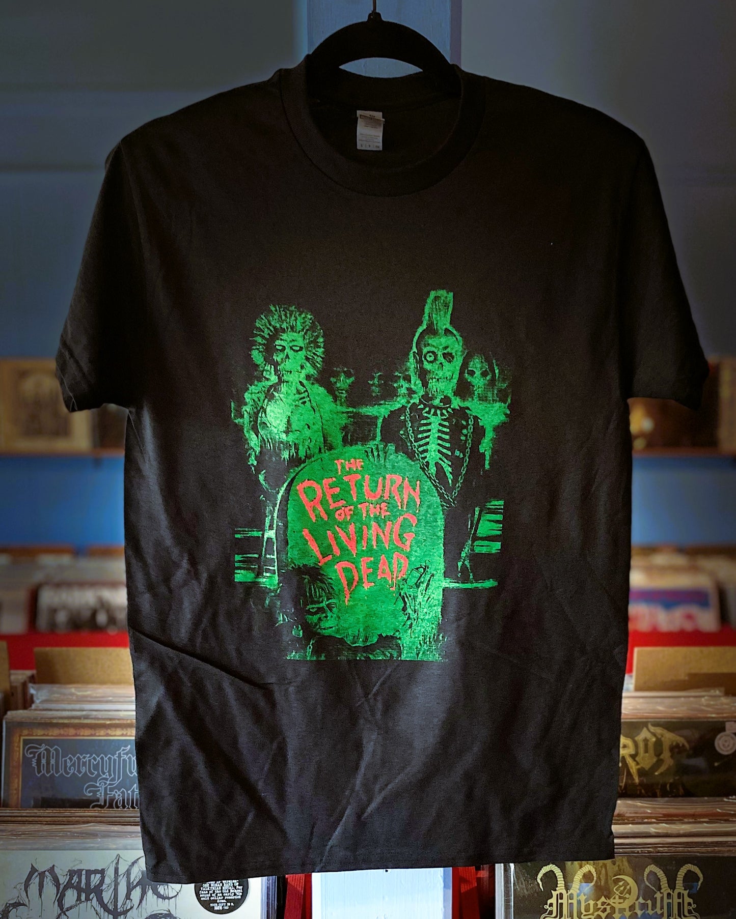 RETURN OF THE LIVING DEAD | Movie Poster T-Shirt