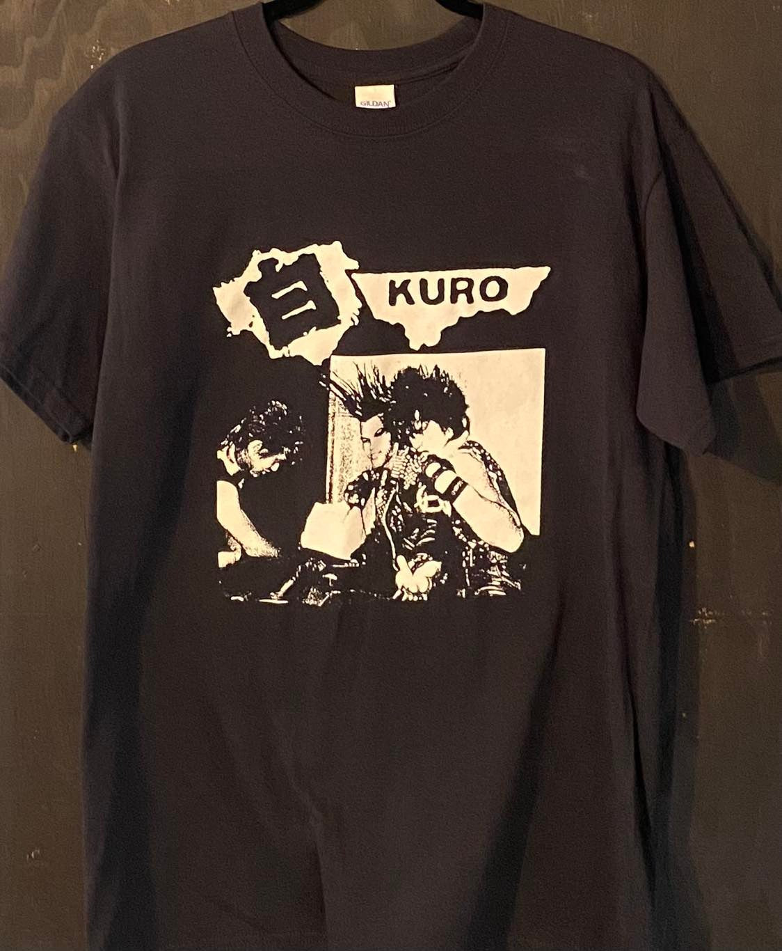 KURO | group t-shirt